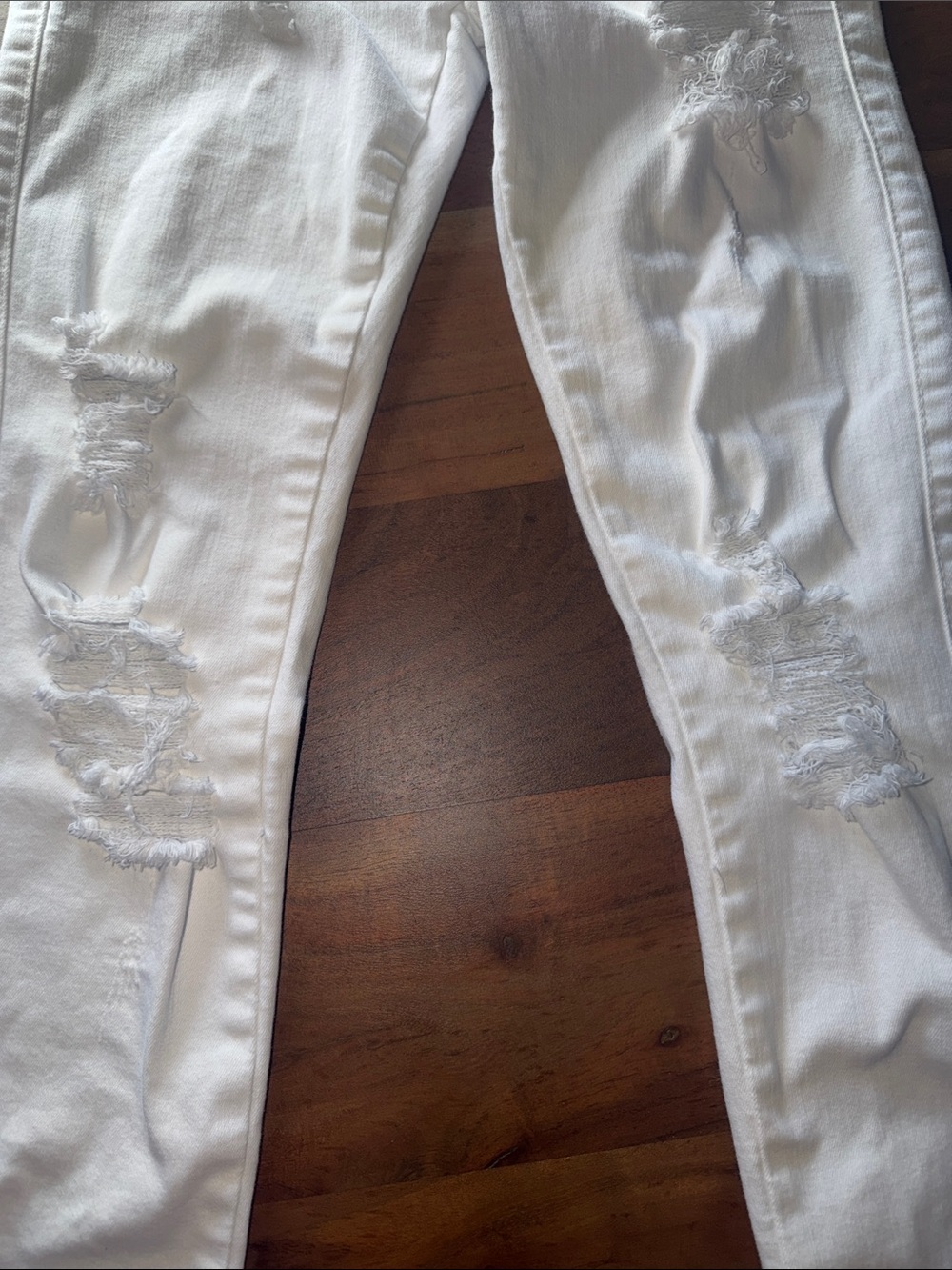 Judy Blue White Distressed Skinny Jeans